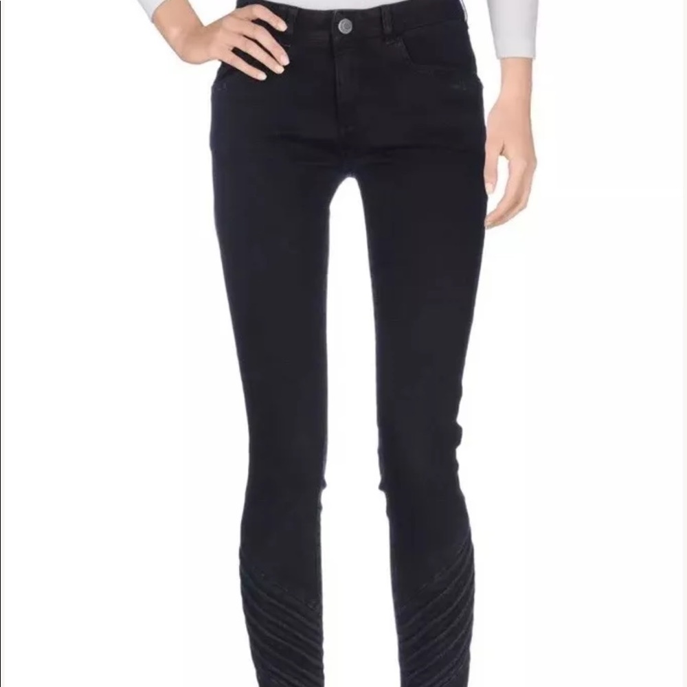 Black skinny jeans US: 4